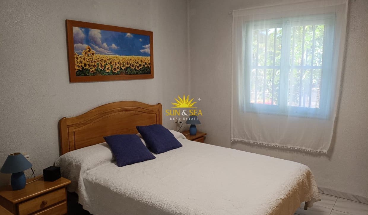 2 slaapkamer Appartement voor vakantieverhuur in Benidorm - € 750 (Ref: 10077049)
