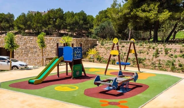2 slaapkamer Appartement voor vakantieverhuur in Colonia Madrid, Benidorm - € 750 (Ref: 10077049)