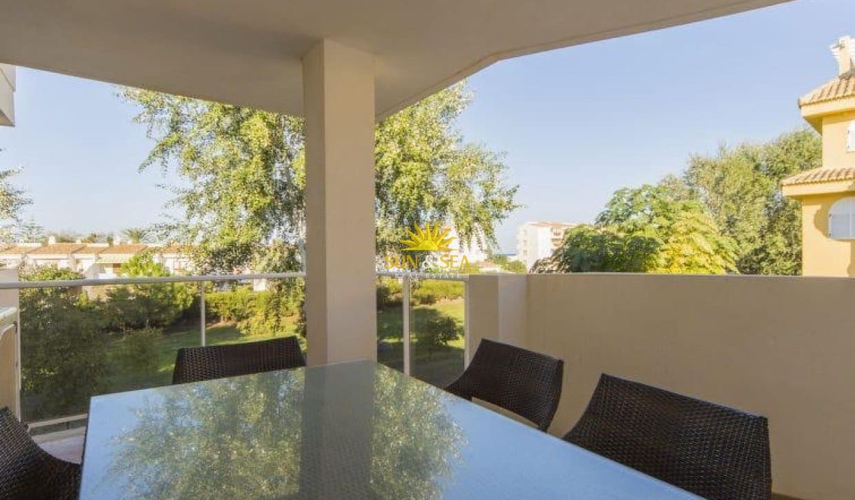   2 soveværelse   ferieLejlighed i Denia   med   swimmingpool  garage  - € 700 (Ref: 10077050)