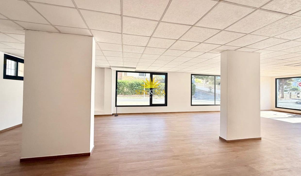 1 makuuhuone Kaupallinen vuokrattavana paikassa Orihuela Costa - 2 700 € (Ref: 10077051)