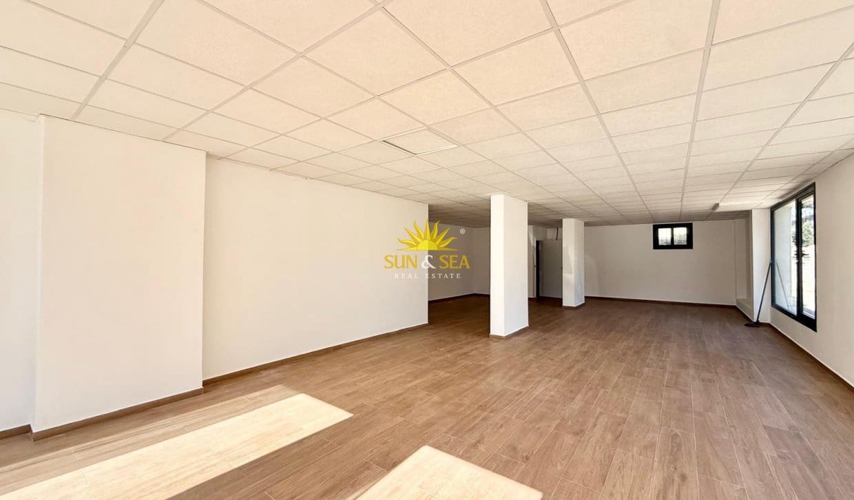 1 makuuhuone Kaupallinen vuokrattavana paikassa Orihuela Costa - 2 700 € (Ref: 10077051)