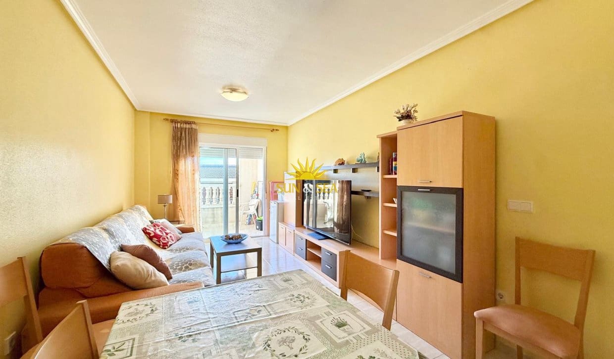 2 sovrum Lägenhet att hyra i Guardamar del Segura med pool garage - 950 € (Ref: 10077053)