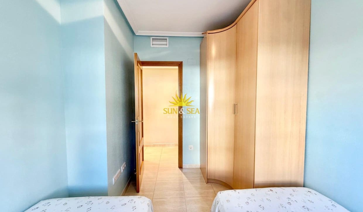 2 sovrum Lägenhet att hyra i Guardamar del Segura med pool garage - 950 € (Ref: 10077053)