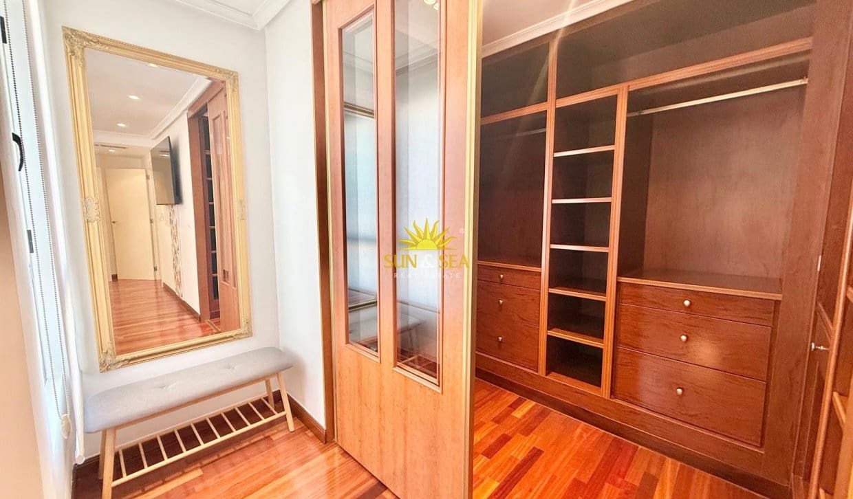 2 Zimmer Apartment zu vermieten in Torrevieja mit Garage - 1.500 € (Ref: 10077054)