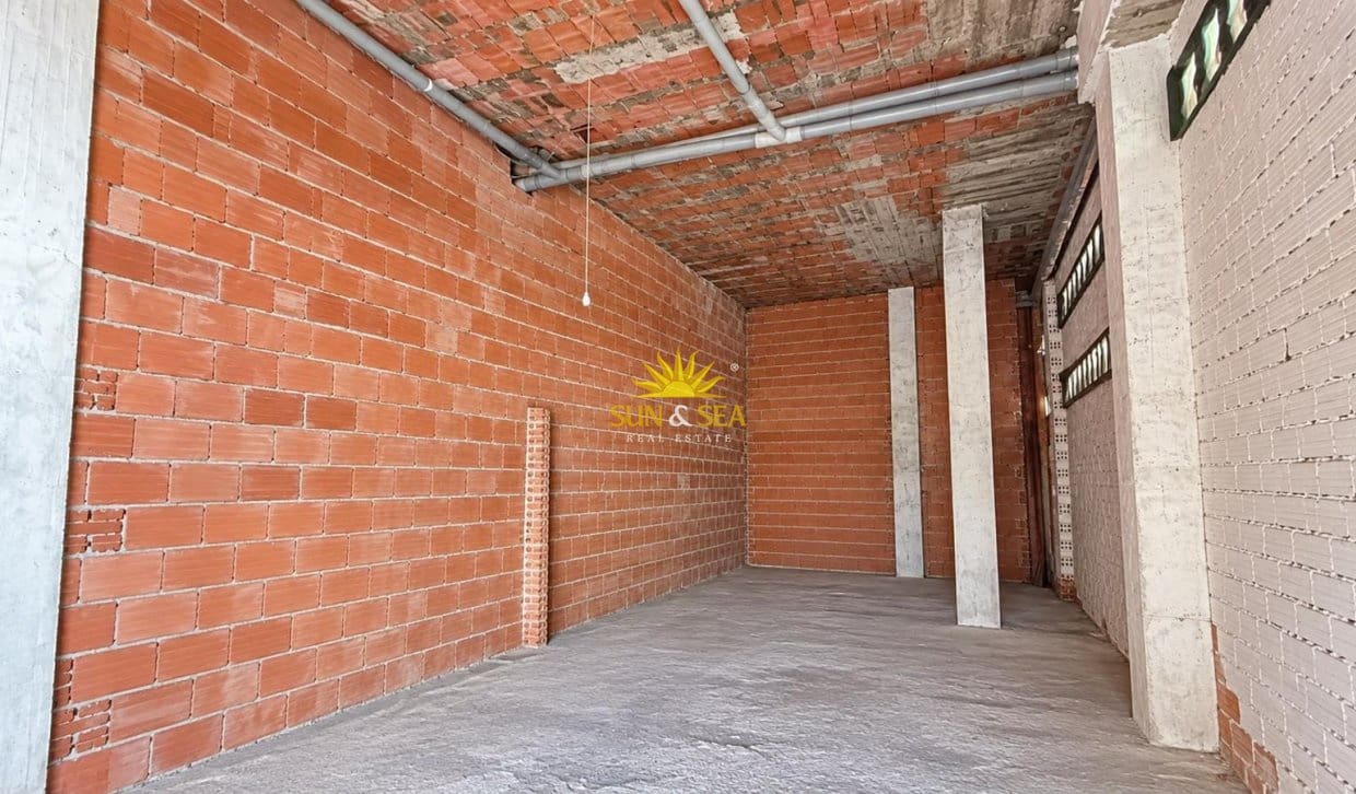 1 makuuhuone Kaupallinen myytävänä paikassa Torrevieja - 599 000 € (Ref: 10079036)