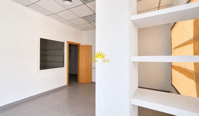 1 makuuhuone Kaupallinen myytävänä paikassa Centro - Muelle Pesquero, Torrevieja - 599 000 € (Ref: 10079036)