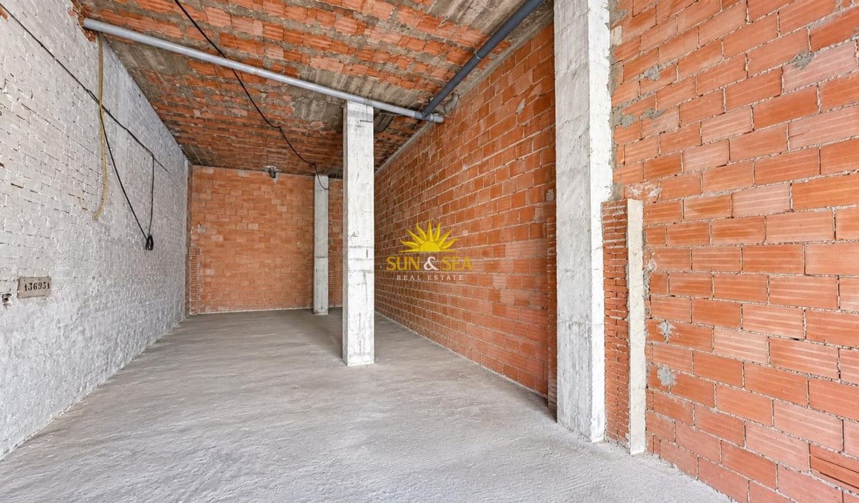 1 makuuhuone Kaupallinen myytävänä paikassa Torrevieja - 599 000 € (Ref: 10079036)
