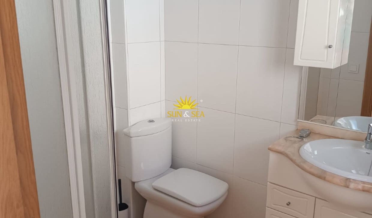 1 sovrum Lägenhet att hyra i Rojales - 650 € (Ref: 10079039)