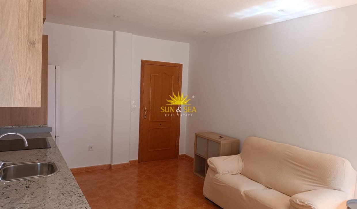 1 sovrum Lägenhet att hyra i Rojales - 650 € (Ref: 10079039)