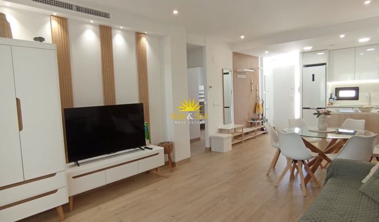 2 sovrum Lägenhet att hyra i Finestrat med pool - 1 600 € (Ref: 10079813)