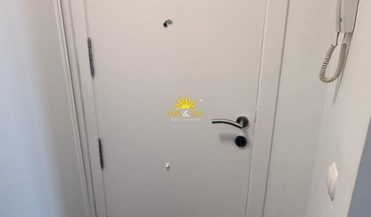 1 sypialnia Apartament do wynajęcia w Benidorm z garażem - 1 300 € (Ref: 10079814)