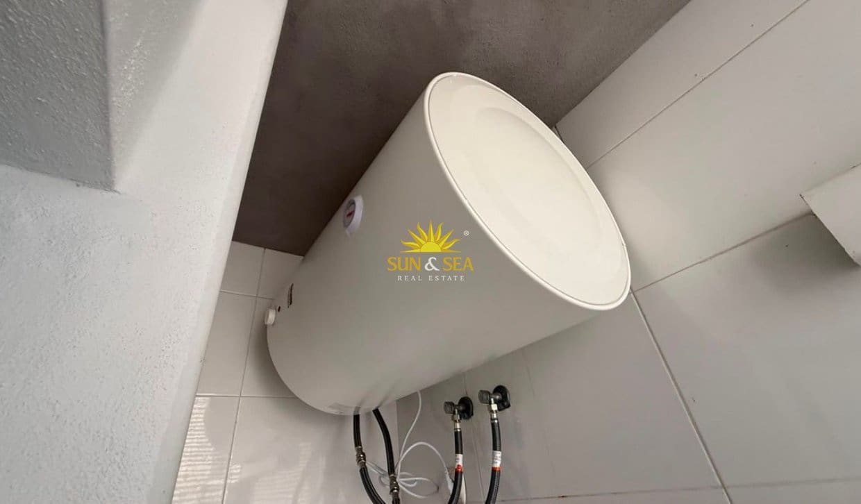 1 sypialnia Apartament do wynajęcia w Benidorm z garażem - 1 300 € (Ref: 10079814)