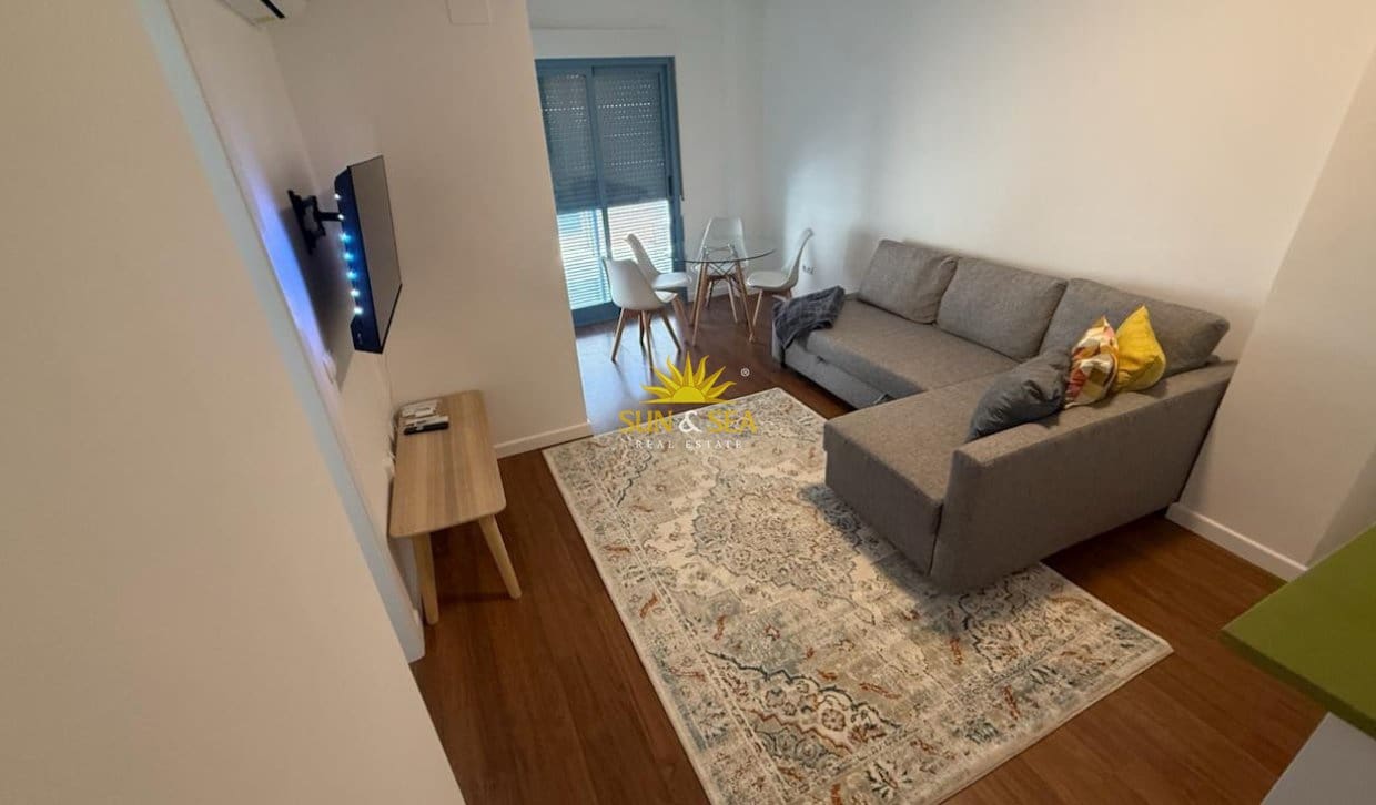 1 sypialnia Apartament do wynajęcia w Benidorm z garażem - 1 300 € (Ref: 10079814)