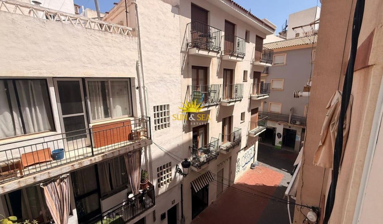1 sypialnia Apartament do wynajęcia w Benidorm z garażem - 1 300 € (Ref: 10079814)