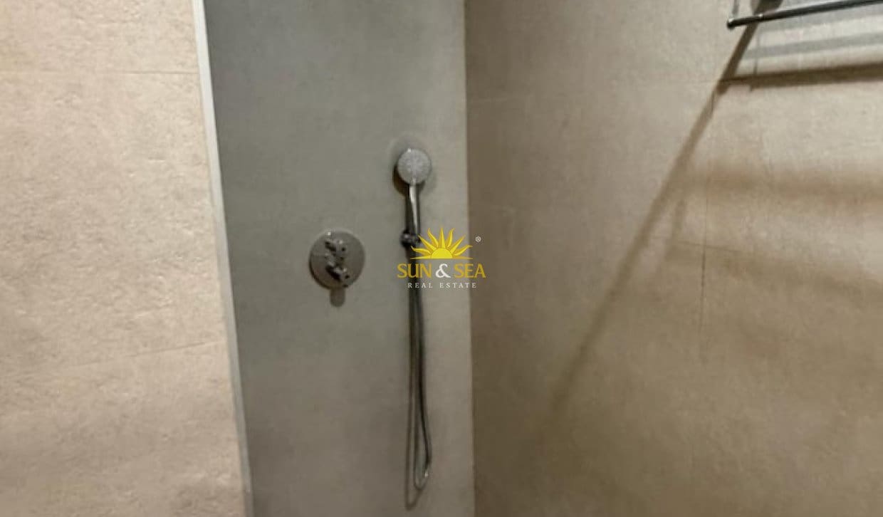 2 sovrum Lägenhet att hyra i Finestrat med pool - 1 700 € (Ref: 10079815)