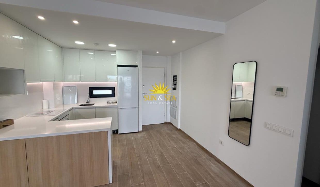 2 sovrum Lägenhet att hyra i Finestrat med pool - 1 700 € (Ref: 10079815)