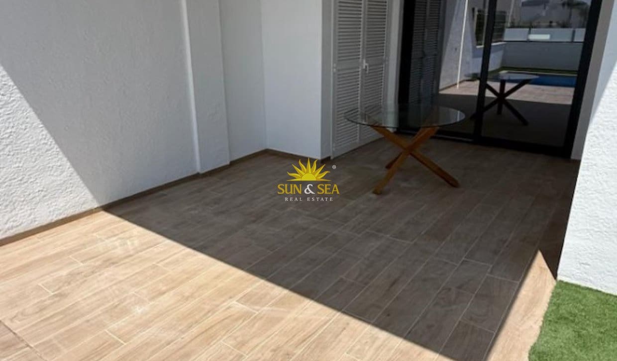 2 sovrum Lägenhet att hyra i Finestrat med pool - 1 700 € (Ref: 10079815)
