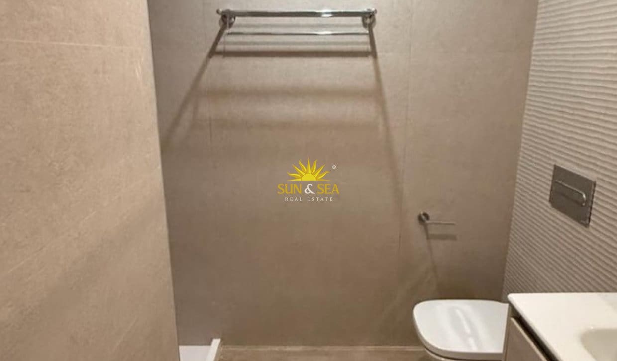 2 sovrum Lägenhet att hyra i Finestrat med pool - 1 700 € (Ref: 10079815)