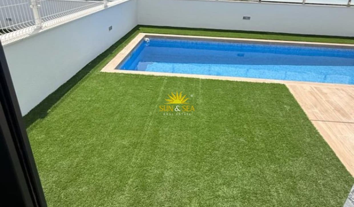 2 sovrum Lägenhet att hyra i Finestrat med pool - 1 700 € (Ref: 10079815)