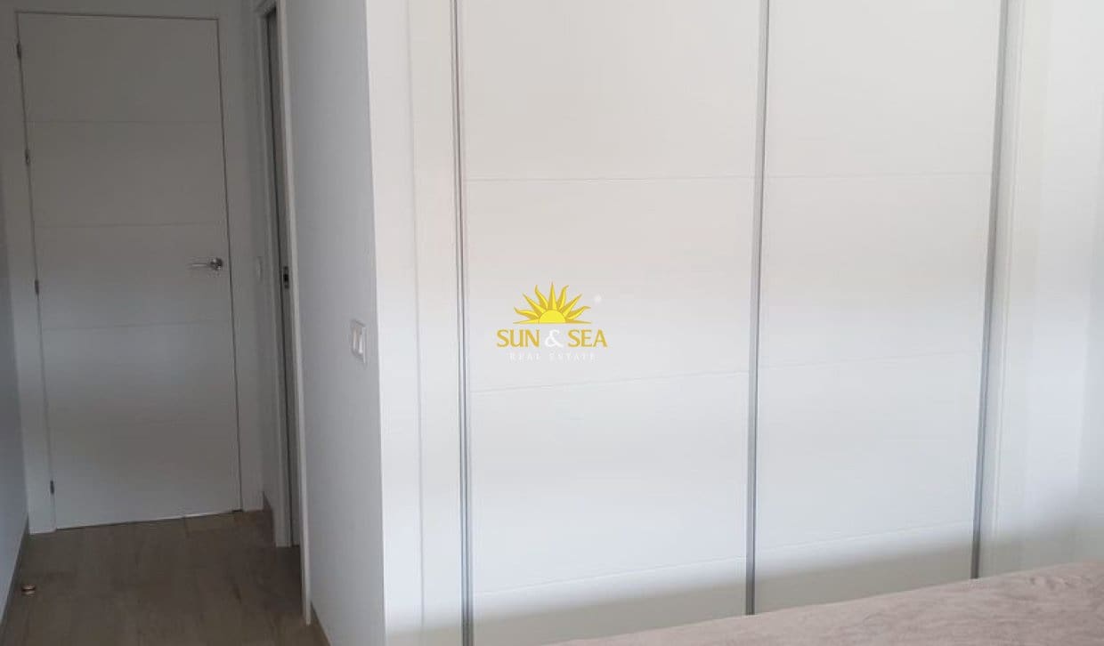 2 sovrum Lägenhet att hyra i Finestrat med pool garage - 1 700 € (Ref: 10079816)