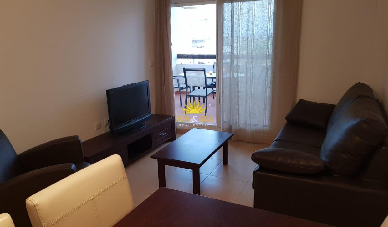 2 slaapkamer Appartement te huur in Roldan met zwembad garage - € 750 (Ref: 10079964)