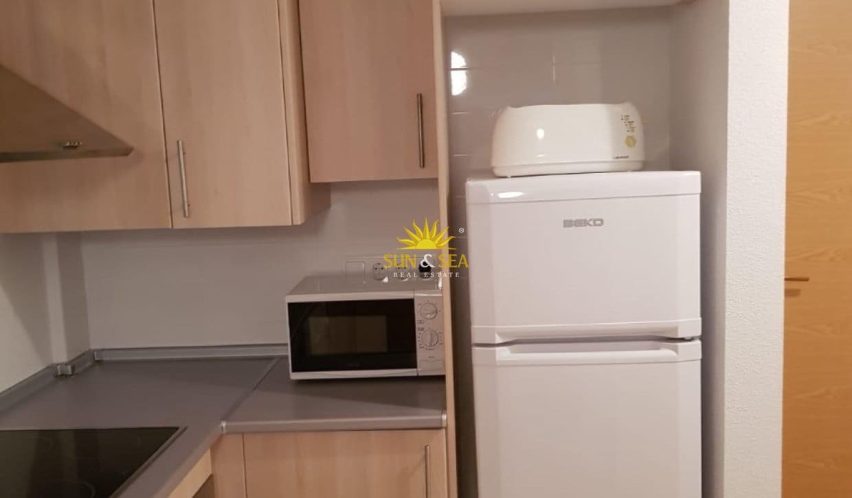 2 slaapkamer Appartement te huur in Roldan met zwembad garage - € 750 (Ref: 10079964)