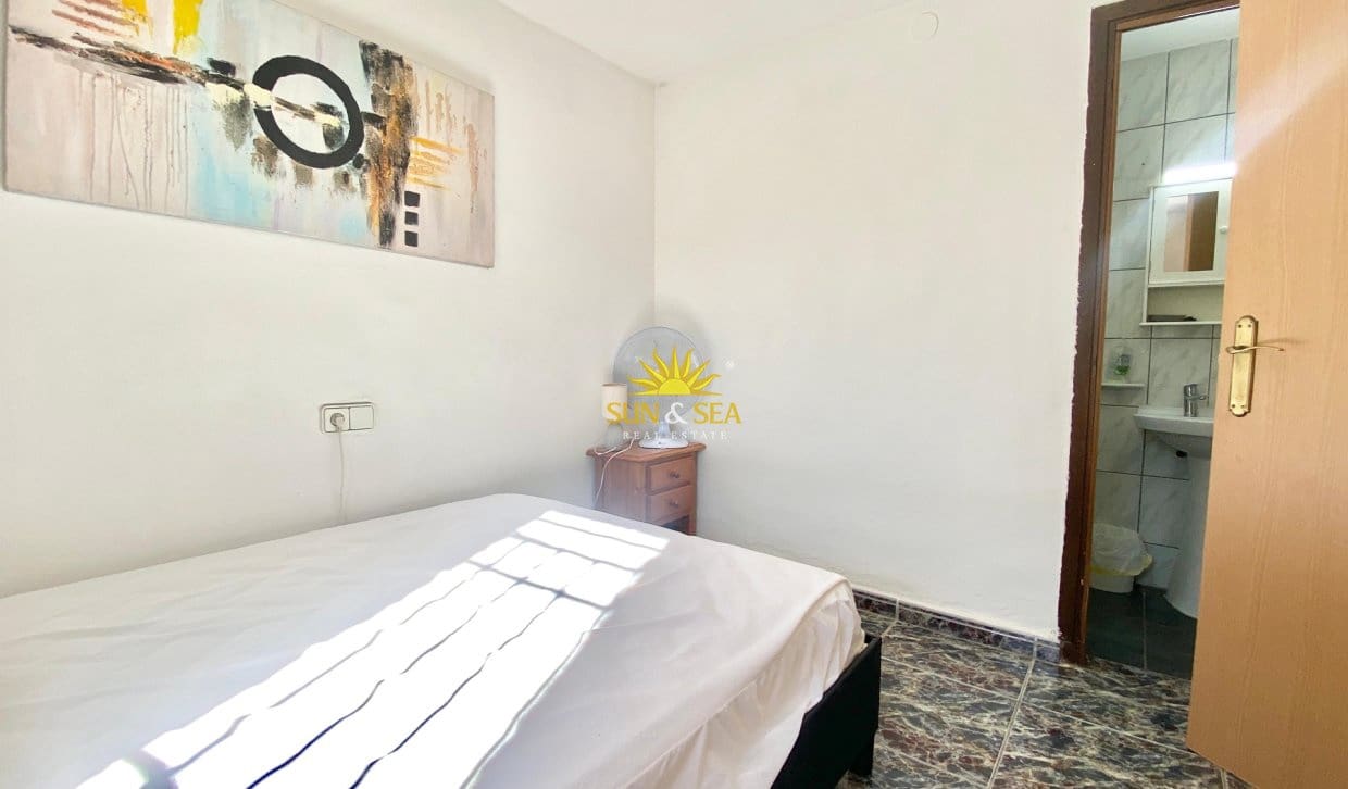 5 bedroom Villa for holiday rental in Cala de Finestrat with pool garage - € 2,250 (Ref: 10079965)