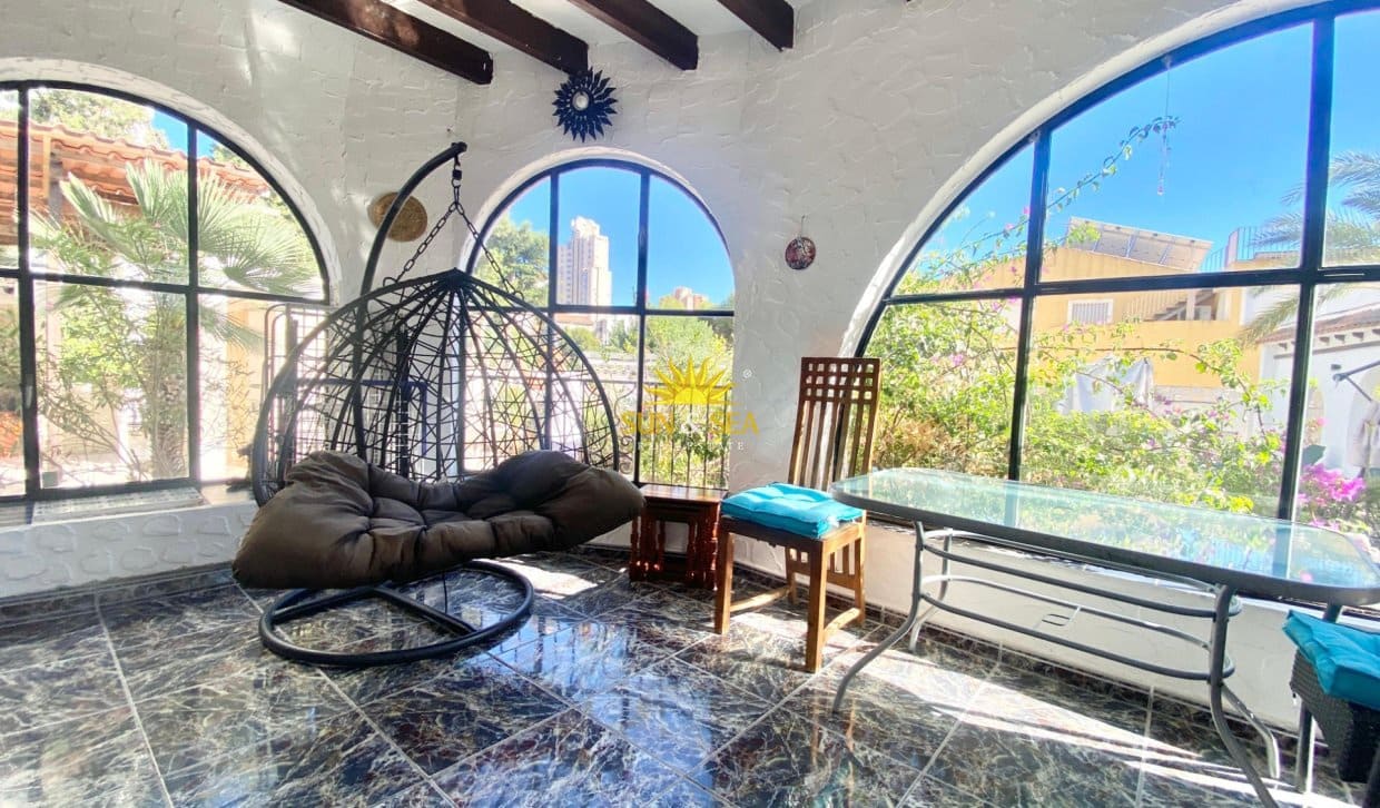5 bedroom Villa for holiday rental in Cala de Finestrat with pool garage - € 2,250 (Ref: 10079965)