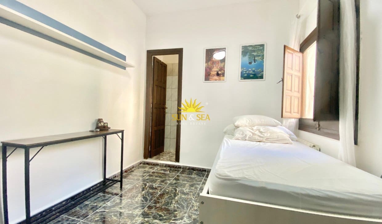 5 bedroom Villa for holiday rental in Cala de Finestrat with pool garage - € 2,250 (Ref: 10079965)