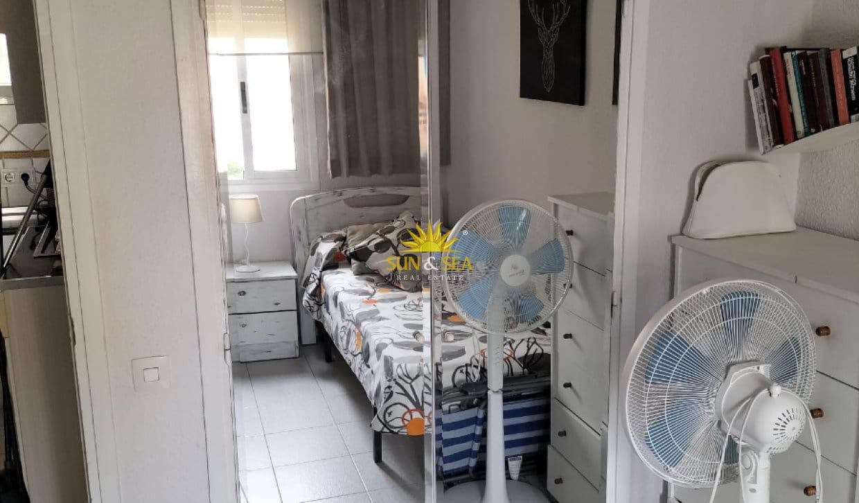 Appartement de 1 chambre de location de vacances à Benidorm avec piscine garage - 1 100 € (Ref: 10080146)