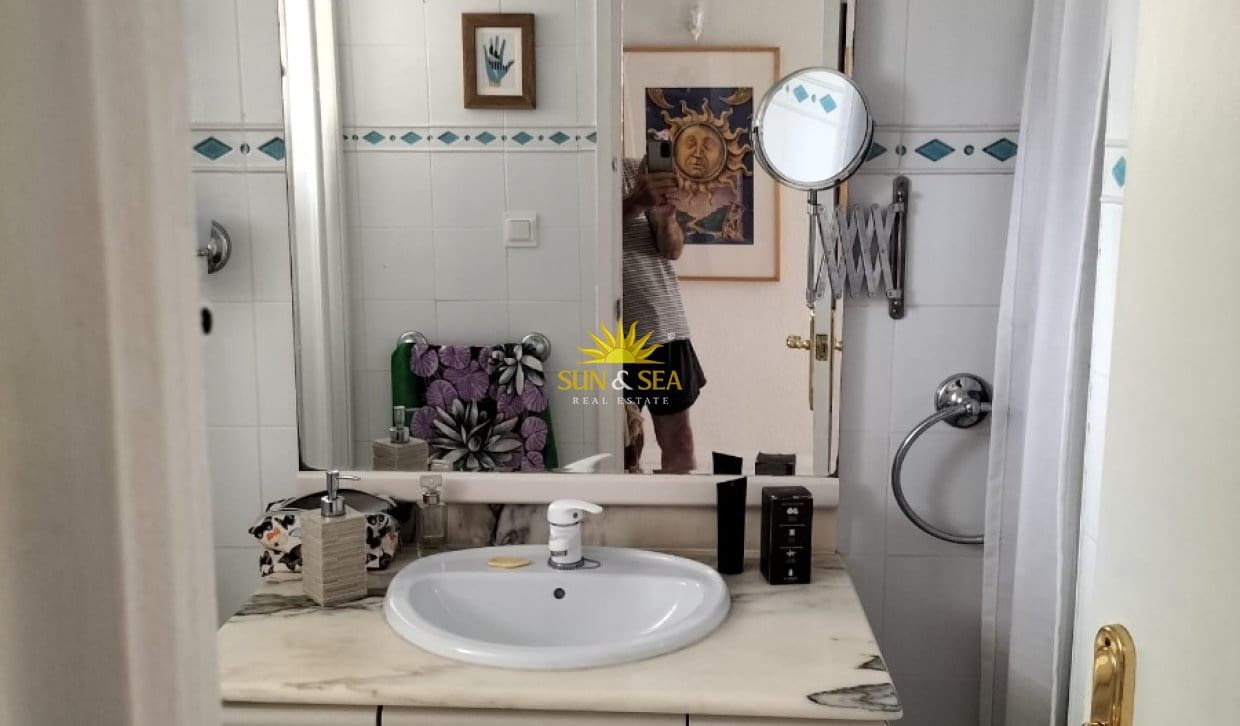 Appartement de 1 chambre de location de vacances à Benidorm avec piscine garage - 1 100 € (Ref: 10080146)