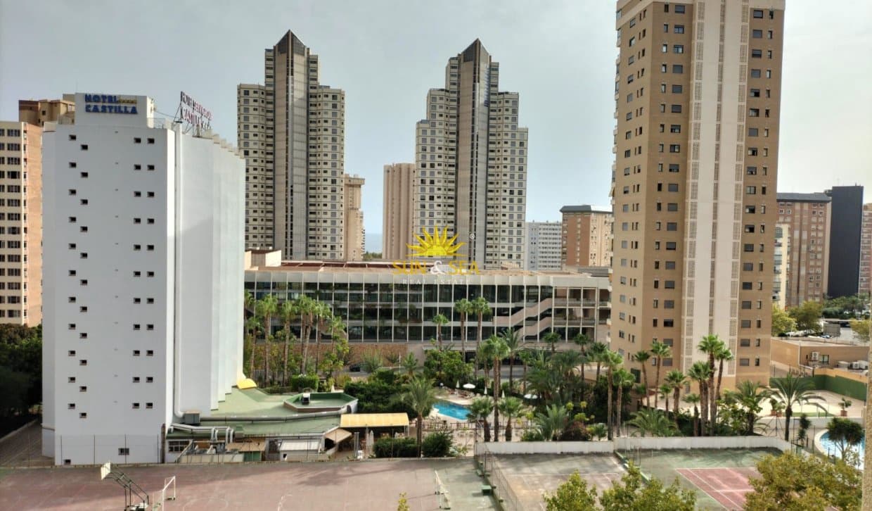 Appartement de 1 chambre de location de vacances à Benidorm avec piscine garage - 1 100 € (Ref: 10080146)