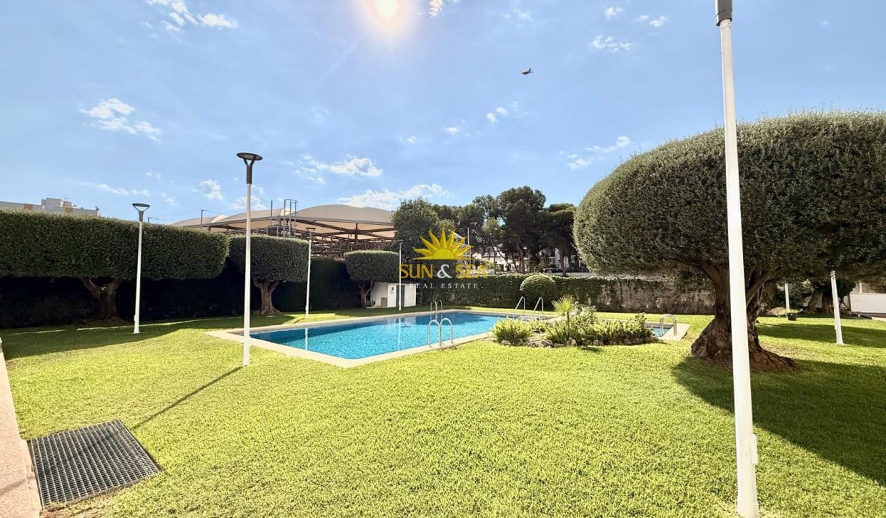 1 bedroom Apartment for holiday rental in Benidorm with pool garage - € 1,100 (Ref: 10080146)