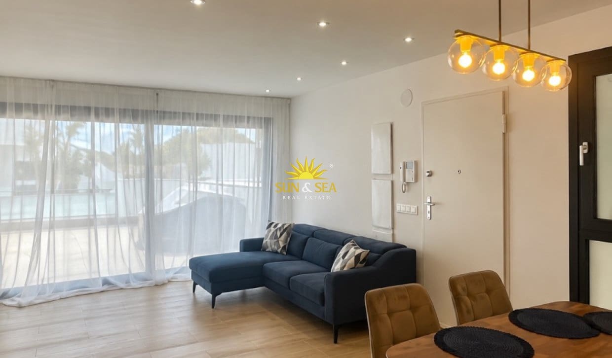 3 Zimmer Haus zu vermieten in Finestrat mit Pool Garage - 2.000 € (Ref: 10081590)