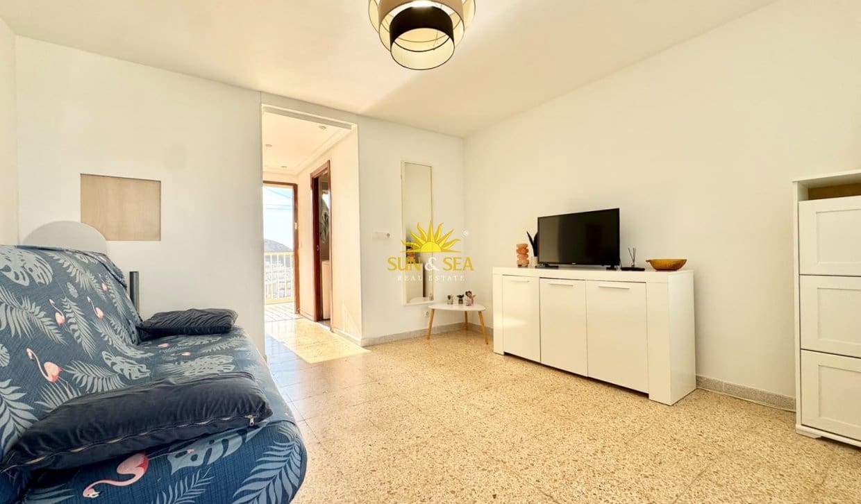 Studio for holiday rental in Benidorm with pool - € 800 (Ref: 10082017)