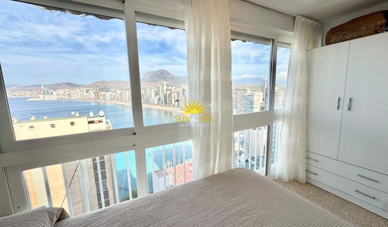 Studio for holiday rental in Benidorm with pool - € 800 (Ref: 10082017)