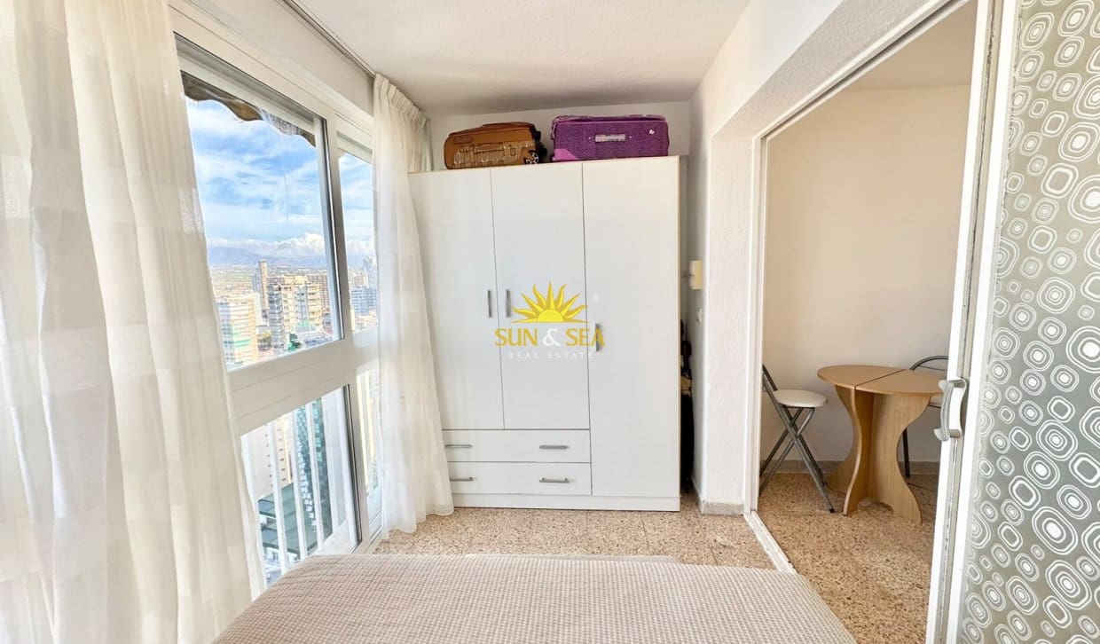 Studio for holiday rental in Benidorm with pool - € 800 (Ref: 10082017)