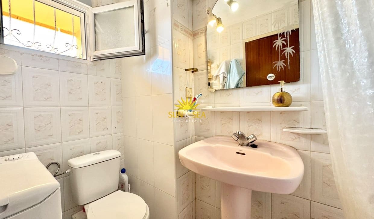Studio for holiday rental in Benidorm with pool - € 800 (Ref: 10082017)