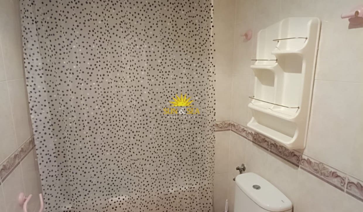 Appartement de 3 chambres à louer à Los Urrutias - 950 € (Ref: 10082211)