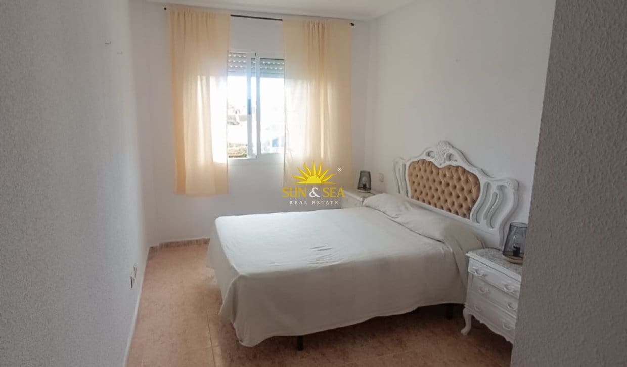 Appartement de 3 chambres à louer à Los Urrutias - 950 € (Ref: 10082211)
