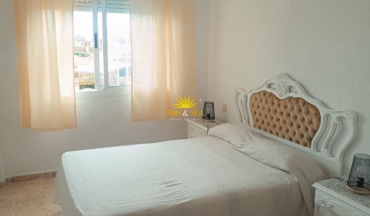 Appartement de 3 chambres à louer à Los Urrutias - 950 € (Ref: 10082211)