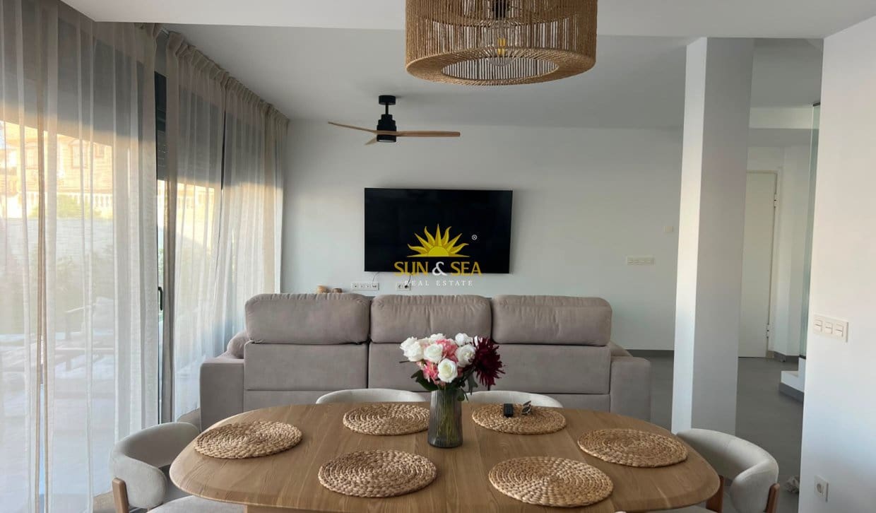 3 sovrum Villa för semesterbostäder i Gran Alacant med pool - 2 500 € (Ref: 10082213)