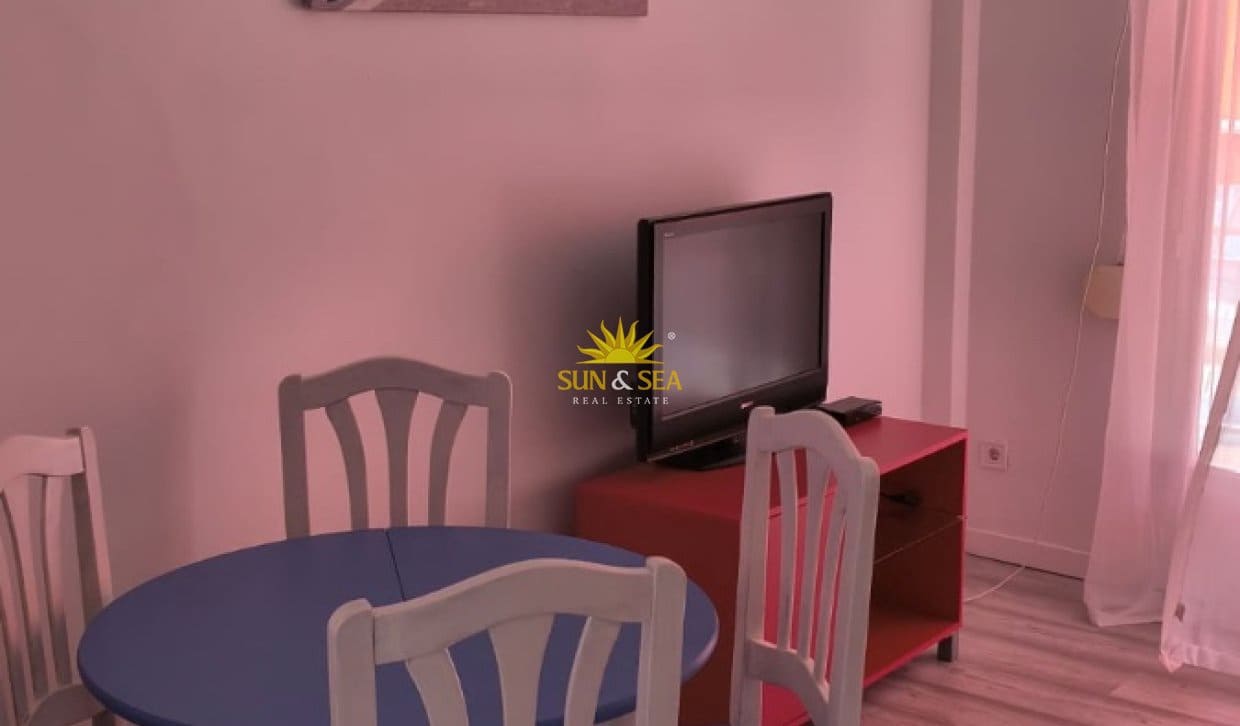 2 slaapkamer Appartement te huur in La Mata - € 800 (Ref: 10085039)
