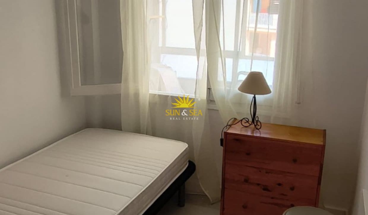 2 slaapkamer Appartement te huur in La Mata - € 800 (Ref: 10085039)