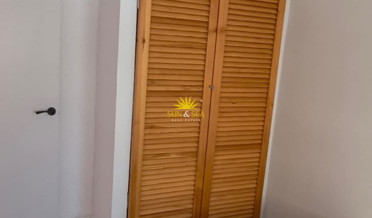 2 slaapkamer Appartement te huur in La Mata - € 800 (Ref: 10085039)