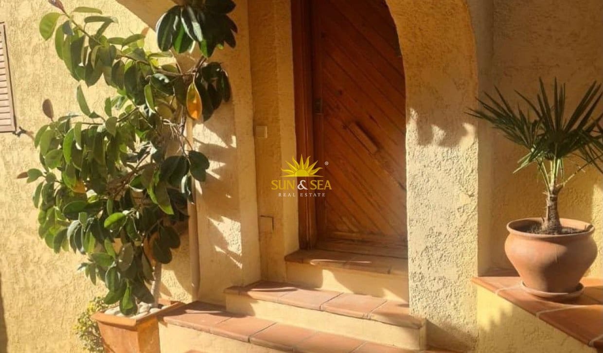 Apartment for rent in Altea with pool garage - € 1,200 (Ref: 10085040)