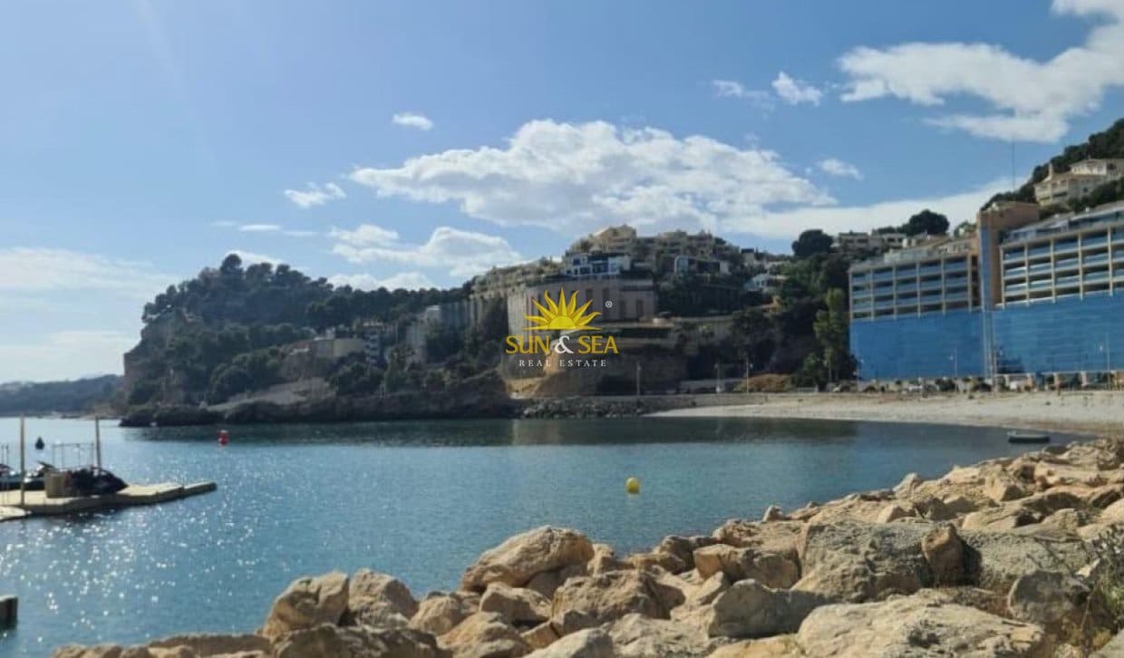 Apartment for rent in Altea with pool garage - € 1,200 (Ref: 10085040)