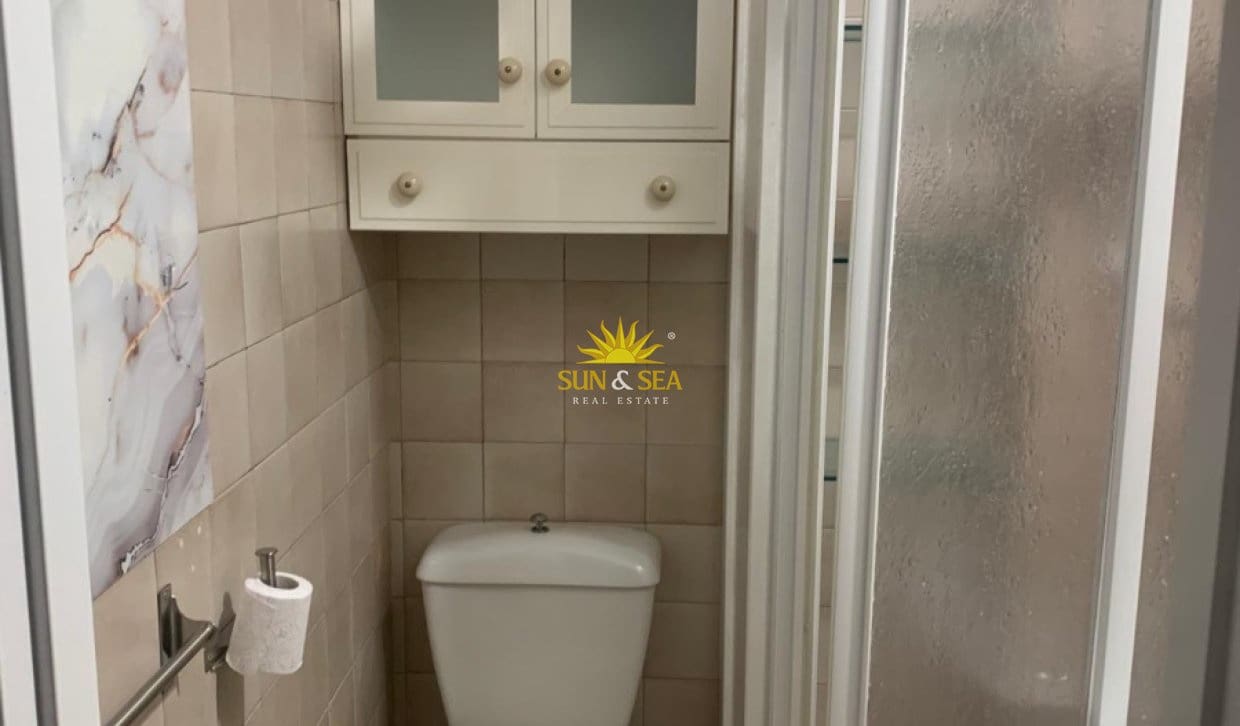 3 slaapkamer Appartement te huur in Benidorm met zwembad - € 1.600 (Ref: 10085041)
