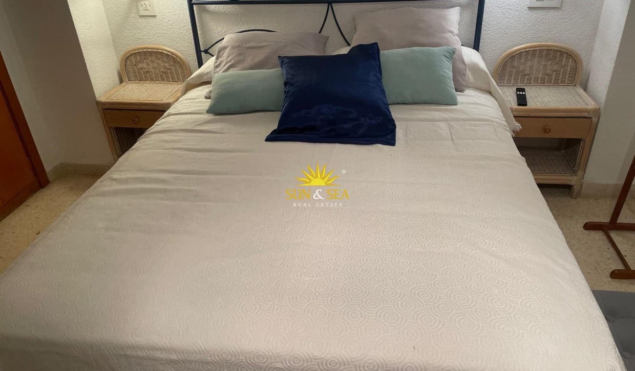 3 slaapkamer Appartement te huur in Benidorm met zwembad - € 1.600 (Ref: 10085041)