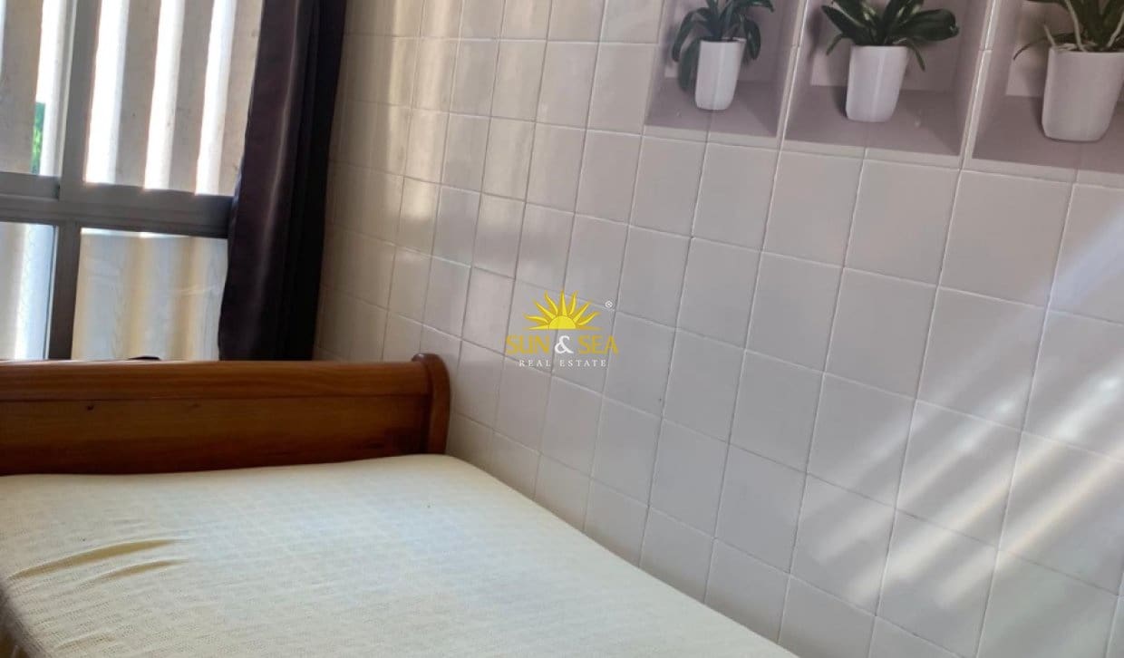 3 slaapkamer Appartement te huur in Benidorm met zwembad - € 1.600 (Ref: 10085041)